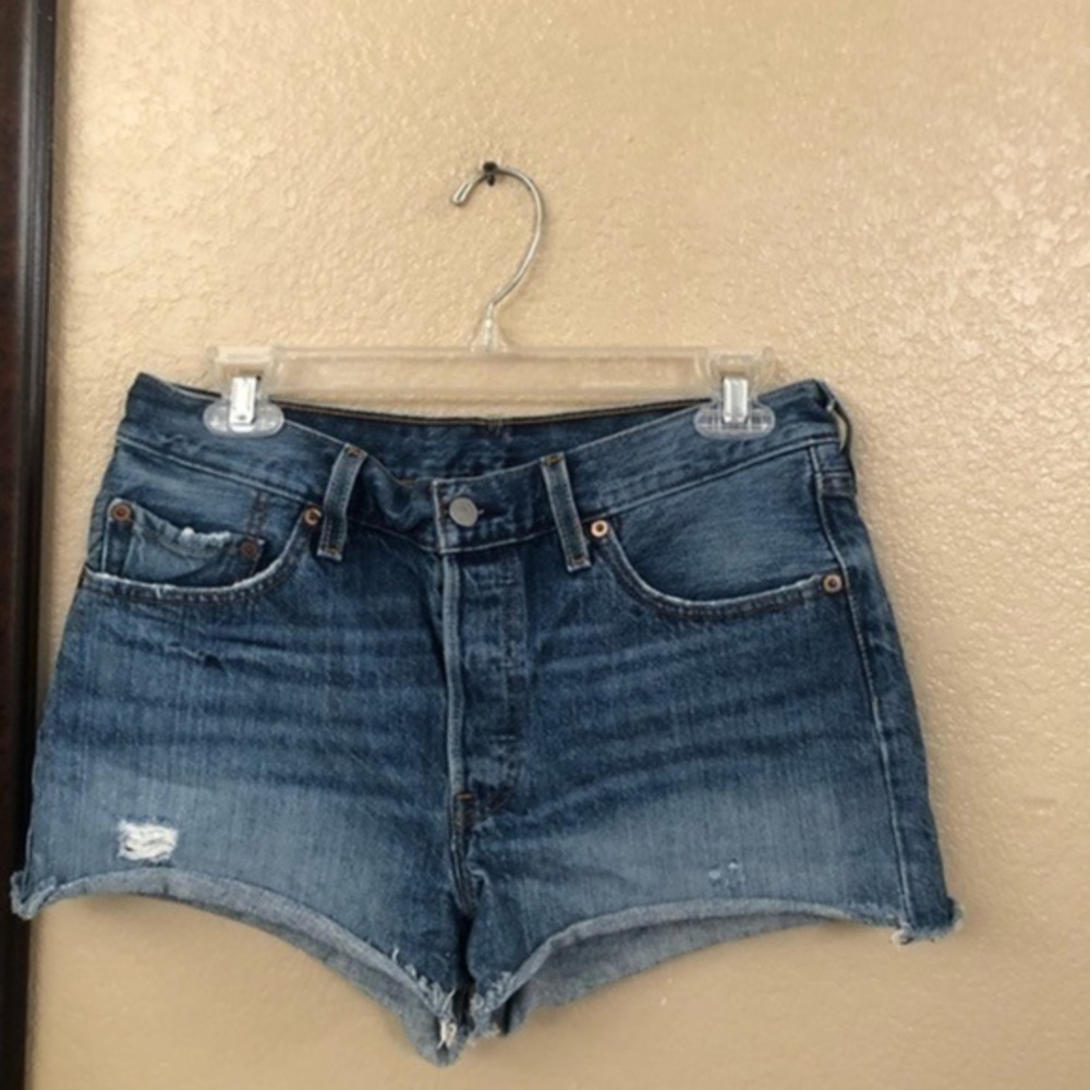 Levi’s 501 Demin Shorts Size 28